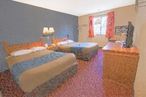 Love Hotels Junction City KS Near Fort Riley By OYO image 21