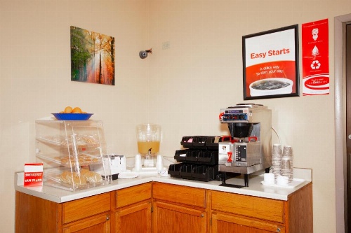 Love Hotels Junction City KS Near Fort Riley By OYO image 34