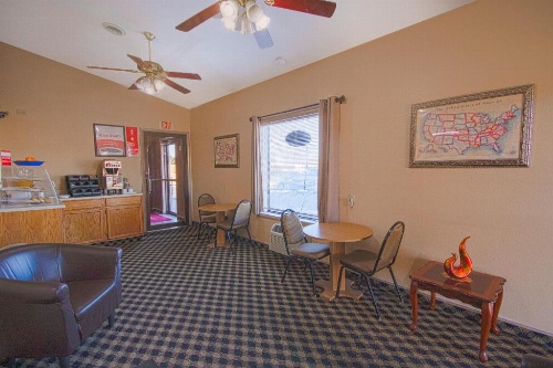 Love Hotels Junction City KS Near Fort Riley By OYO image 42