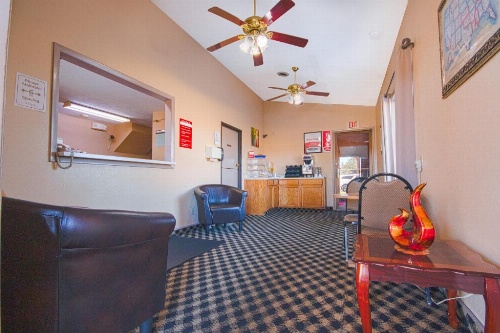 Love Hotels Junction City KS Near Fort Riley By OYO image 44